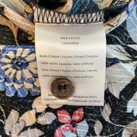 Beltaine Floral Button Up Top Women’s Size Medium Blue Coastal Grandma NWT - Picture 3 of 6